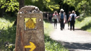 CHEMIN DE PELERINAGE VERS SAINT JACQUES DE COMPOSTELLE