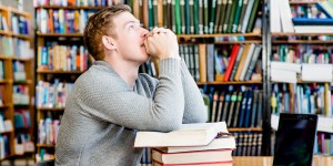 Pendant les révisions et examens priez saint Joseph de Cupertino