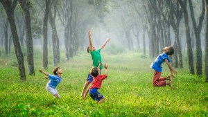 KIDS PLAYING