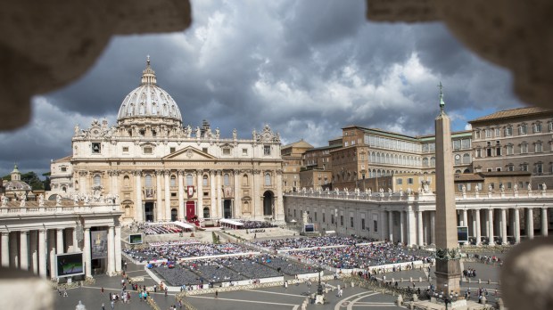 WEB3_-_VATICAN_-_POPE_-_MASS_-_PALLIUM_-_SPP2017_June_29,_2017_©_Antoine_Mekary_-_ALETEIA_AM_7958-lpr