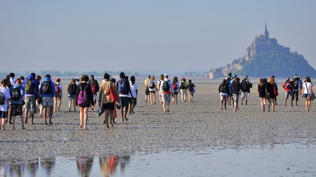 Crossing the bay of Mont Saint-Michel