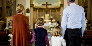 Non mais sérieusement, comment peut-on être catholique en France ?