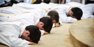 Une prière pour éveiller des vocations