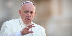 Le pape François appelle à &#8220;libérer&#8221; la Vierge de l’influence mafieuse