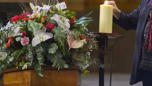COFFIN CANDLE