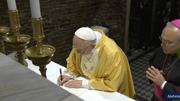 Le pape François à Notre Dame de Lorette