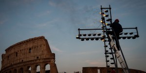 Pourquoi le Chemin de croix du Pape se déroule-t-il au Colisée ?