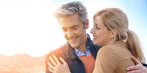 Couple : dix conseils pour affronter la crise de la quarantaine