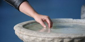 À quoi sert l’eau bénite ?