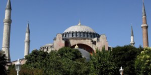 Turquie : une action en justice contre la conversion de Sainte-Sophie en mosquée