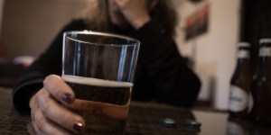 Ce verset de la Bible qui encourage ceux qui luttent contre une addiction