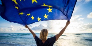 Qui sont ces saints qui veillent sur les 27 pays de l&rsquo;Union européenne ?