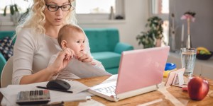Concilier un travail très prenant et sa vie de parent, une équation impossible&nbsp;?