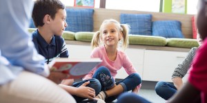 Quatre bonnes idées pour développer l’esprit critique de son enfant