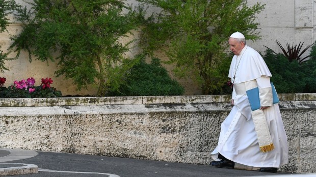 POPE-FRANCIS-WALKING.jpg
