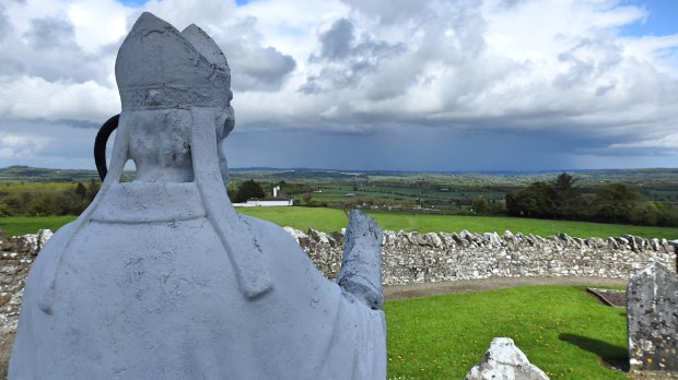 SAINT-PATRICK-IRLAND-PLAIN-shutterstock_1387299260.jpg