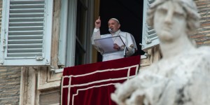 La Trinité, « source de l’unité entre les hommes », assure le pape François