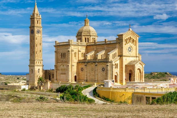 WEB2-TA PINU-MALTA-SHRINE-shutterstock_1866478552.jpg