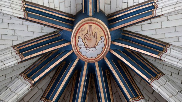 main de dieu cathédrale orléans