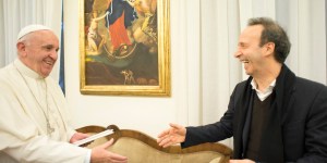 François et Roberto Benigni dans la même émission télévisée le jour de Pâques