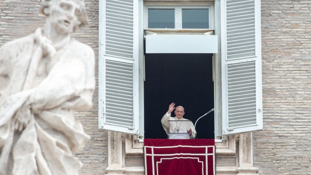 WEB2-AMAS2621-POPE-FRANCIS-Antoine-Mekary-ALETEIA-AM_1746.jpg