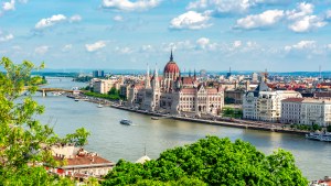 WEB2-BUDAPEST-shutterstock_1260046525.jpg