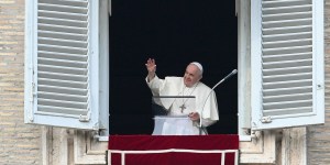 Le pape François appelle à « libérer le sacré de ses liens avec l&rsquo;argent »