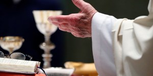 Ajout de « sœur » dans le Missel: concession faite au féminisme ou fidélité au texte latin ?