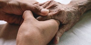 Euthanasie : la dignité au cœur des débats