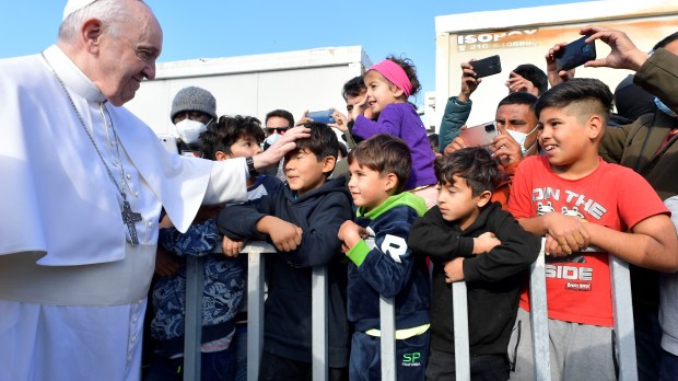 GREECE-VATICAN-RELIGION-POPE-MIGRANTS-AFP