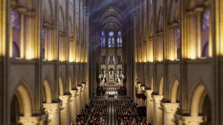 Nef-de-Notre-Dame-de-Paris-–-2015-–-Vue-tribune-de-lorgue-Hommage-aux-attentats-Orange_Emissive-Eternelle-Notre-Dame-2021-©-.jpg