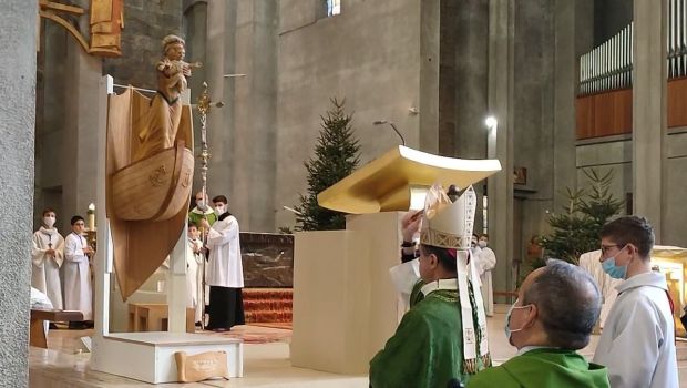 WEB2-VIERGE-AUX-MARINS-DIOCESE-AUX-ARMEES.jpg