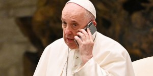 François téléphone tous les soirs à la paroisse de Gaza