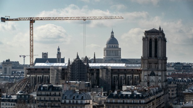 NOTRE-DAME-DE-PARIS