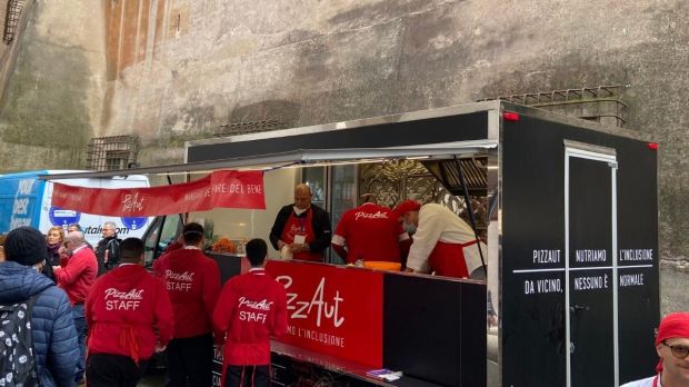 FOOD-TRUCK-AUTISME-VATICAN-IMEDIA.jpg