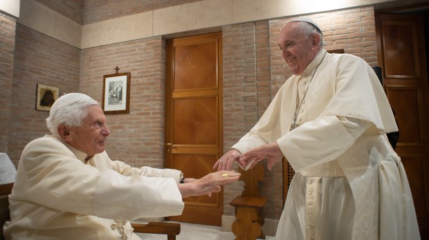 Pope-Francis-greeting-Pope-Emeritus-Benedict-XVI