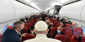Un voyage en Ukraine « est sur la table », confirme le pape François
