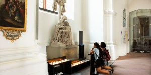 Pourquoi rendre visite à la Vierge Marie durant les vacances ?