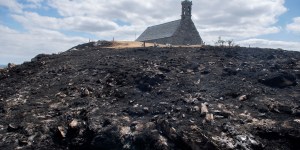 Le message de pierre des églises sauvées des flammes