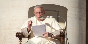 Ukraine : le cardinal Krajewski raconte au Pape les horreurs de la guerre