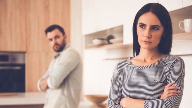 Couple ; Arguing