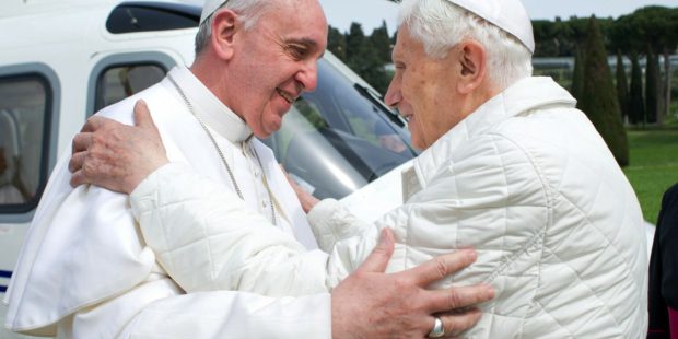François et Benoît XVI, photos historiques des « deux papes »