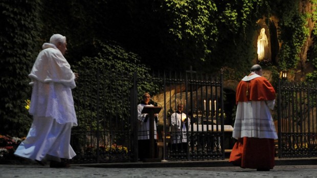 LOURDES-VATICAN-BENEDICT-000_Par2584589