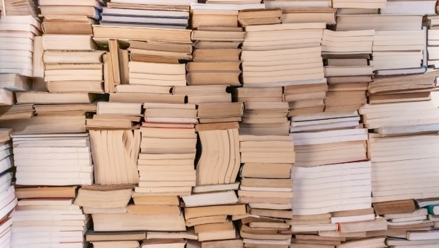 livres-shutterstock_1461899918