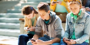 TikTok, Snapchat, Insta… : à quel âge laisser son enfant s’inscrire sur les réseaux sociaux ?