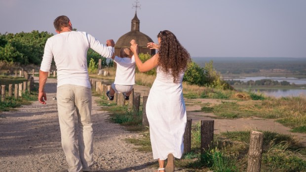 famille-eglise_1337925683