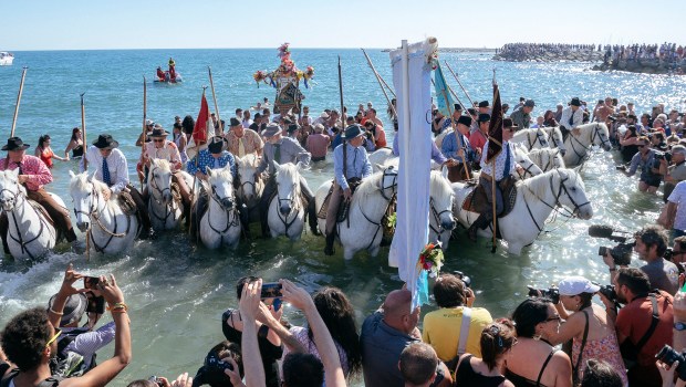 PELERINAGE-SAINTES-MARIES-DE-LA-MER-AFP-043_AUR_AURIMAGES_0039339_0012.jpg