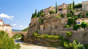 VAISON-LA-ROMAINE-shutterstock_210500677-e1693405066716