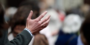 La grâce est-elle présente partout ?