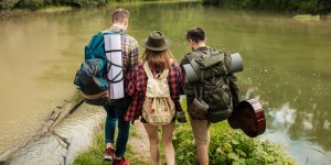 « L’appel de la rencontre » : récit du pèlerinage mendiant de trois amis sur les pas de Thérèse